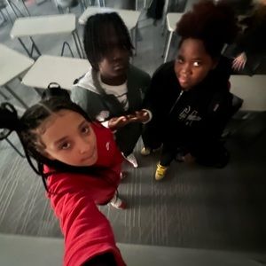 Meet your Posher, Ariell